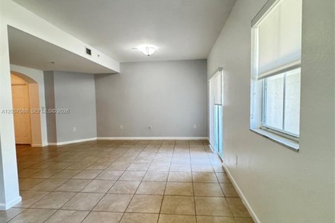 Condo in Doral, Florida, 3 bedrooms № 2261608 - photo 4