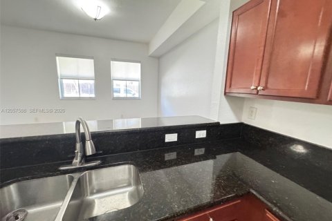 Condo in Doral, Florida, 3 bedrooms № 2261608 - photo 8