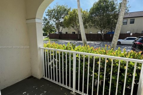 Condo in Doral, Florida, 3 bedrooms № 2261608 - photo 30