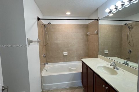 Condo in Doral, Florida, 3 bedrooms № 2261608 - photo 26