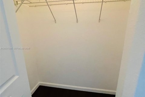 Condo in Doral, Florida, 3 bedrooms № 2261608 - photo 18