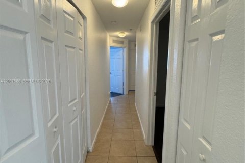Condo in Doral, Florida, 3 bedrooms № 2261608 - photo 22