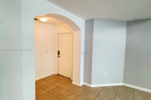 Condo in Doral, Florida, 3 bedrooms № 2261608 - photo 6