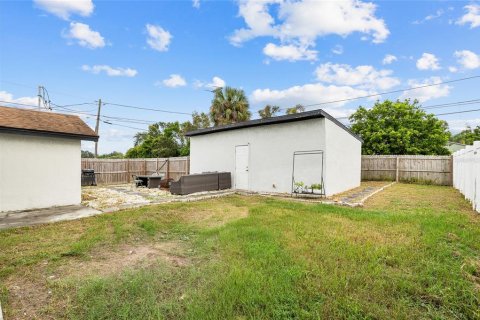 House in Saint Petersburg, Florida 3 bedrooms, 110.18 sq.m. № 1914944 - photo 29