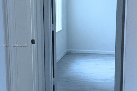 House in Miramar, Florida 3 bedrooms, 174.75 sq.m. № 2011329 - photo 9