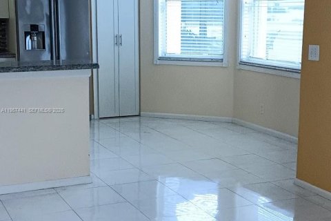 House in Miramar, Florida 3 bedrooms, 174.75 sq.m. № 2011329 - photo 14