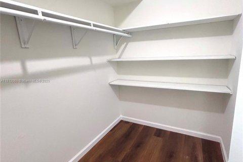 Copropriété à louer à North Miami, Floride: 1 chambre, 67.17 m2 № 1960016 - photo 10