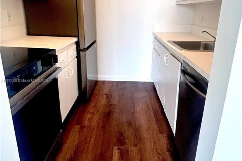 Copropriété à louer à North Miami, Floride: 1 chambre, 67.17 m2 № 1960016 - photo 3