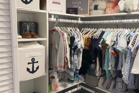 Condo in Miami, Florida, 2 bedrooms  № 1953715 - photo 27