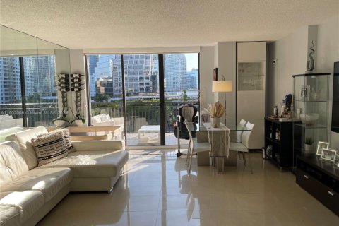 Condo in Miami, Florida, 2 bedrooms  № 1953715 - photo 6