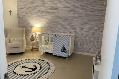 Condo in Miami, Florida, 2 bedrooms  № 1953715 - photo 22