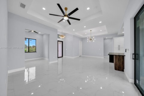 House in Lehigh Acres, Florida 3 bedrooms, 142.23 sq.m. № 2003253 - photo 18