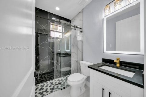 House in Lehigh Acres, Florida 3 bedrooms, 142.23 sq.m. № 2003253 - photo 22