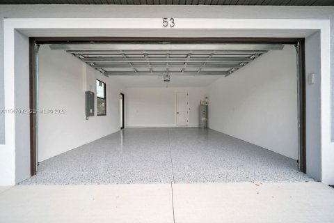 House in Lehigh Acres, Florida 3 bedrooms, 142.23 sq.m. № 2003253 - photo 30