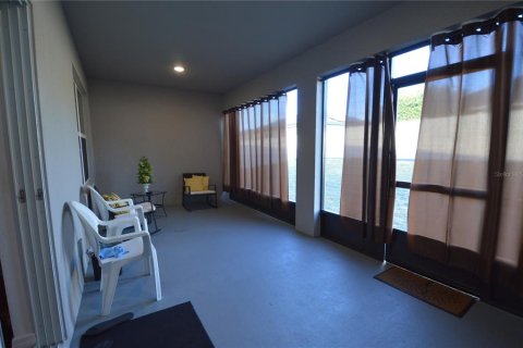 Villa ou maison à vendre à Kissimmee, Floride: 3 chambres, 172.98 m2 № 2136139 - photo 25