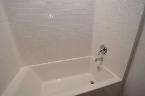 Villa ou maison à vendre à Kissimmee, Floride: 3 chambres, 172.98 m2 № 2136139 - photo 17