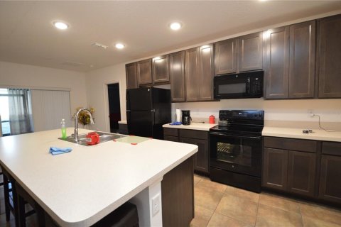 Villa ou maison à vendre à Kissimmee, Floride: 3 chambres, 172.98 m2 № 2136139 - photo 11