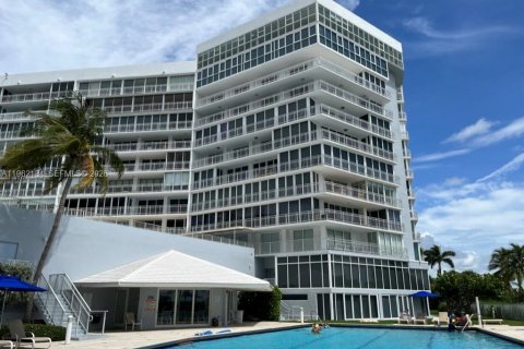 Купить кондоминиум в Ки-Бискейн, Флорида 3 спальни, 175.49м2, № 2025155 - фото 28
