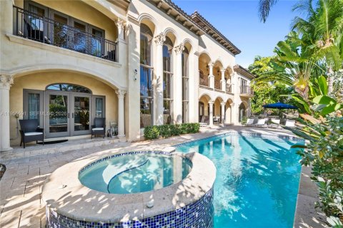 Casa en alquiler en Fort Lauderdale, Florida, 7 dormitorios, 542.36 m2 № 2011635 - foto 4