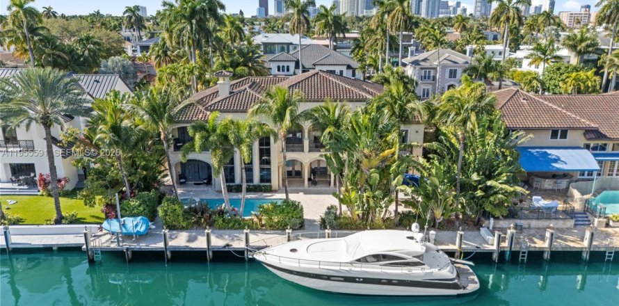 Casa en Fort Lauderdale, Florida 7 dormitorios, 542.36 m2 № 2011635
