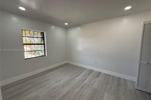 Купить таунхаус в Майами-Гарденс, Флорида 3 спальни, 98.29м2, № 1946278 - фото 15