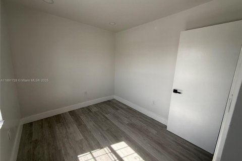 Купить таунхаус в Майами-Гарденс, Флорида 3 спальни, 98.29м2, № 1946278 - фото 17