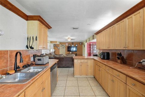 Casa en venta en Cape Coral, Florida, 4 dormitorios, 184.88 m2 № 1914348 - foto 18