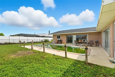 Casa en venta en Cape Coral, Florida, 4 dormitorios, 184.88 m2 № 1914348 - foto 21