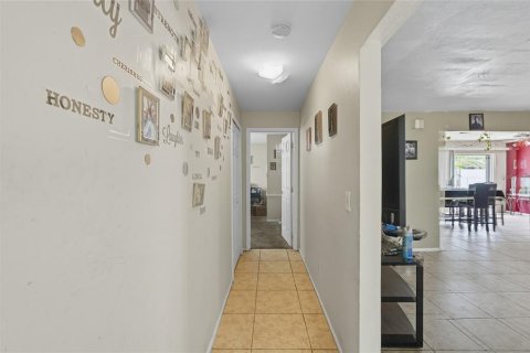 Casa en venta en Cape Coral, Florida, 4 dormitorios, 184.88 m2 № 1914348 - foto 6