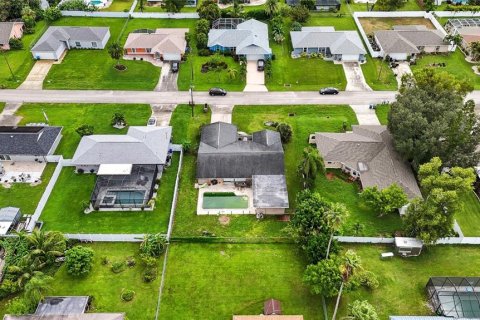 Casa en venta en Cape Coral, Florida, 4 dormitorios, 184.88 m2 № 1914348 - foto 23