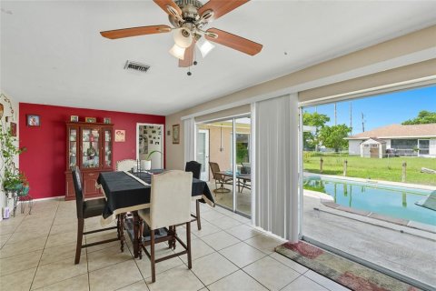 Casa en venta en Cape Coral, Florida, 4 dormitorios, 184.88 m2 № 1914348 - foto 10