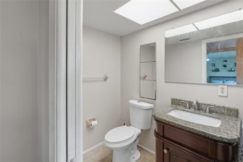 Casa en venta en Cape Coral, Florida, 4 dormitorios, 184.88 m2 № 1914348 - foto 9