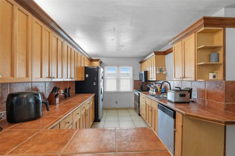 Casa en venta en Cape Coral, Florida, 4 dormitorios, 184.88 m2 № 1914348 - foto 17