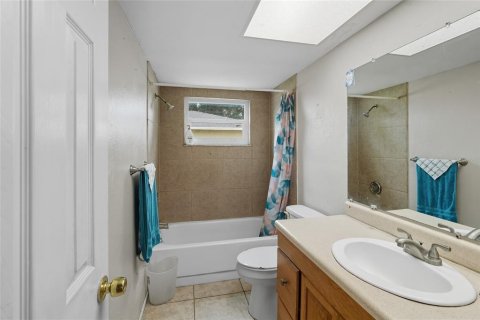 Casa en venta en Cape Coral, Florida, 4 dormitorios, 184.88 m2 № 1914348 - foto 5