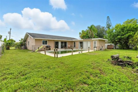 Casa en venta en Cape Coral, Florida, 4 dormitorios, 184.88 m2 № 1914348 - foto 20