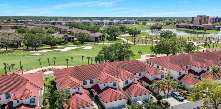Condominio en Naples, Florida, 4 dormitorios № 1691697