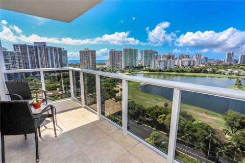 Купить кондоминиум в Авентура, Флорида 2 спальни, 92.53м2, № 1975975 - фото 21