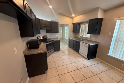 Casa en alquiler en Orlando, Florida, 3 dormitorios, 127.46 m2 № 2209818 - foto 3