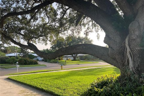 Villa ou maison à vendre à Sarasota, Floride: 4 chambres, 209.03 m2 № 2152246 - photo 14