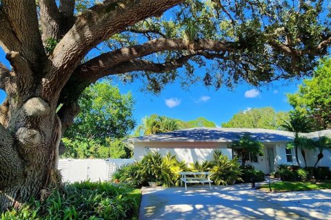 Villa ou maison à Sarasota, Floride 4 chambres, 209.03 m2 № 2152246