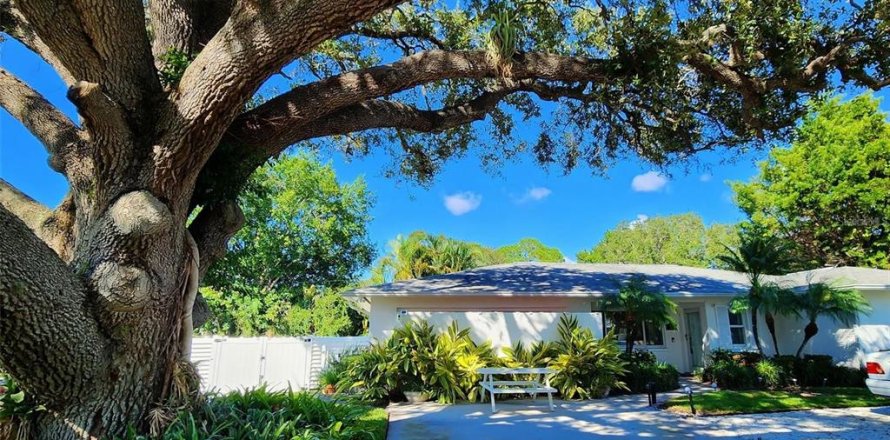 Villa ou maison à Sarasota, Floride 4 chambres, 209.03 m2 № 2152246