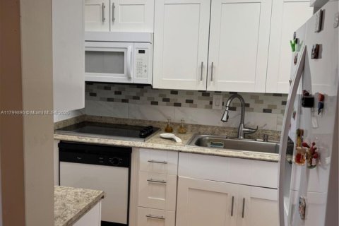 Купить кондоминиум в Санрайз, Флорида 1 спальня, 54.81м2, № 1958516 - фото 4