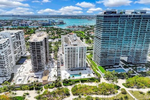 Condo in Bal Harbour, Florida, 1 bedroom  № 1730923 - photo 8