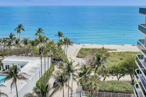 Condominio en alquiler en Surfside, Florida, 2 dormitorios, 183.95 m2 № 1937624 - foto 4