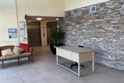 Copropriété à vendre à Miami, Floride: 1 chambre, 69.03 m2 № 1834453 - photo 2