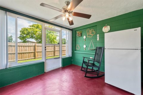 House in Port Richey, Florida 3 bedrooms, 148.27 sq.m. № 1914430 - photo 27