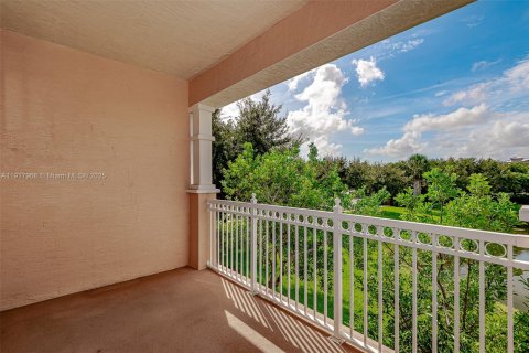 Купить виллу или дом в Купер-Сити, Флорида 3 спальни, № 1972956 - фото 30