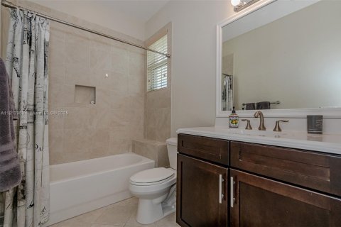 Купить виллу или дом в Купер-Сити, Флорида 3 спальни, № 1972956 - фото 24