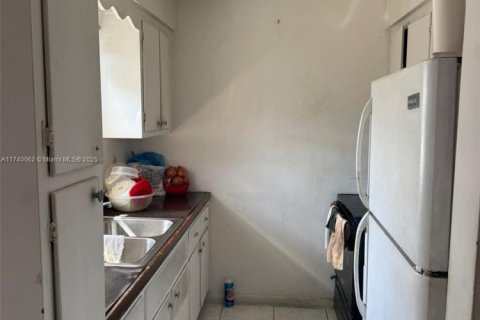 Condominio en venta en Lantana, Florida, 1 dormitorio, 67.63 m2 № 1763357 - foto 4