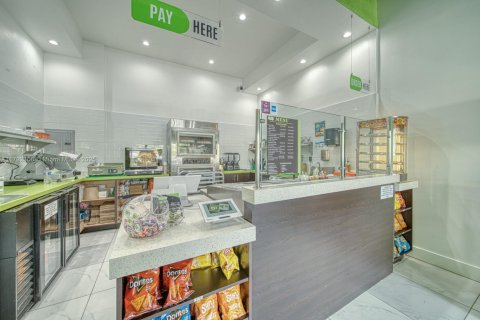 Immobilier commercial à vendre à Miami, Floride № 1957775 - photo 1